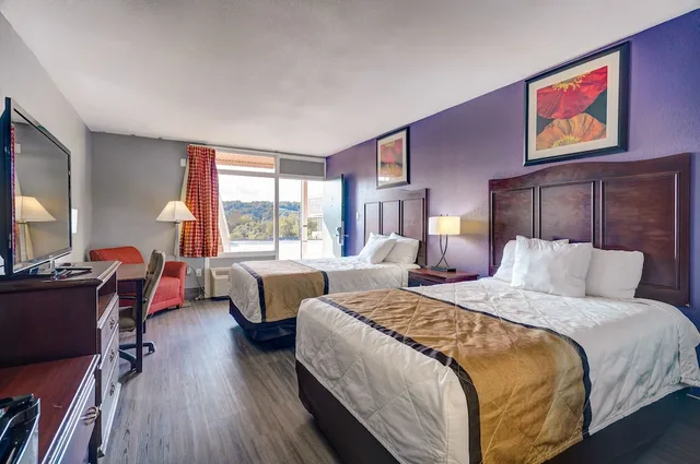 غرفة بسريرين مزدوجين، BUDGET INN ELLIJAY 1/5