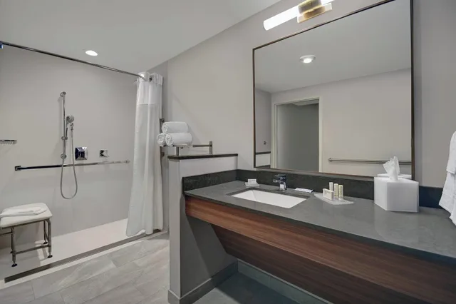 suite, multiple beds، Fairfield Inn & Suites by Marriott Mansfield 4/7