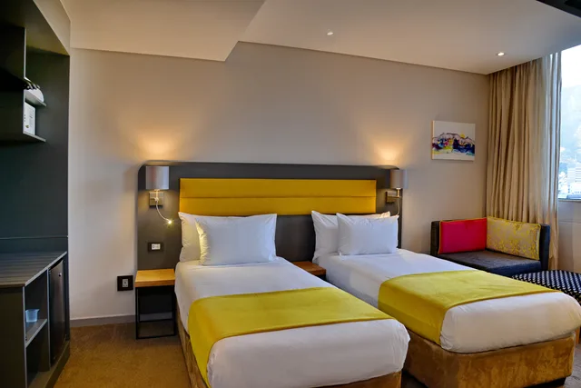 غرفة سوبيريور بسرير مزدوج أو سريرين منفصلين، Cresta Grande Cape Town 3/8