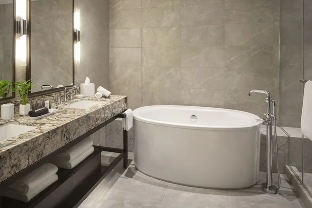 جناح ركني بسرير كينج، Grand Hyatt At Sfo 2/3