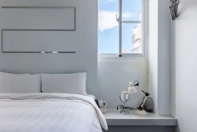 غرفة أساسية بسرير كوين، Modena B&B 3/5