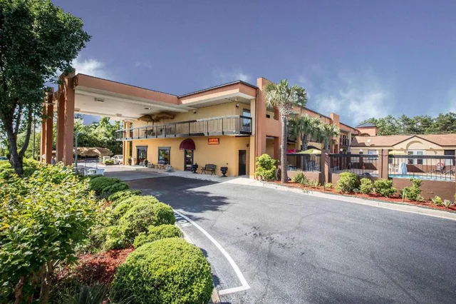 Upgrade, Efficiency, King Bed, Accessible، Quality Inn & Suites Aiken 1/1