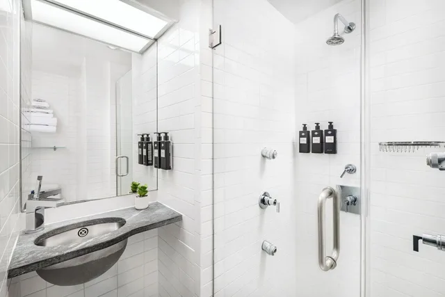 Junior Suite, Penthouse، The Shoreham Hotel 4/5