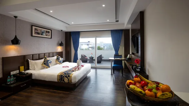 غرفة تنفيذية بسرير كينج، Hotel Saffron Crest 3/5
