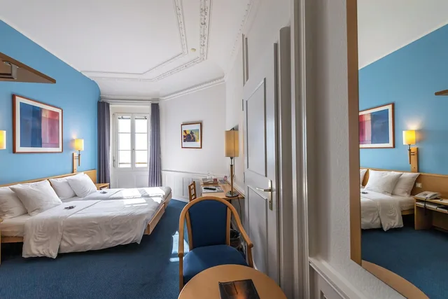 غرفة قياسية بسرير كوين بإطلالة على البحيرة، Hotel Bon Rivage 5/10