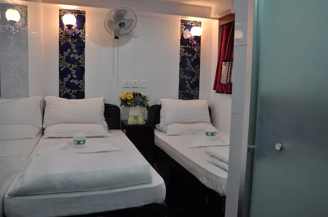 غرفة بسريرين منفصلين، Castle Inn - Hostel 6/8