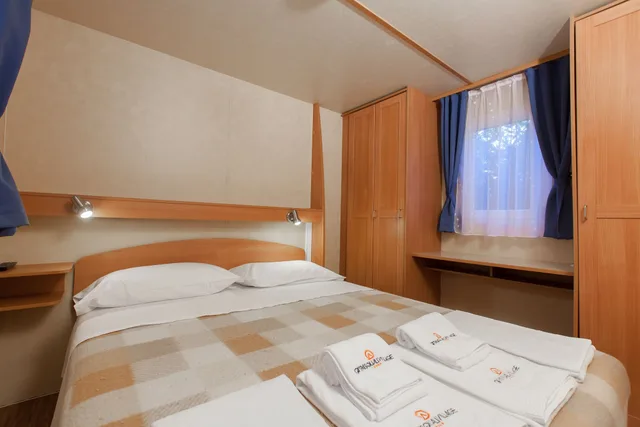 Mobile Home, Deluxe, Queen and Twin Beds, 2 Sofa، CA'PASQUALI VILLAGE 1/3