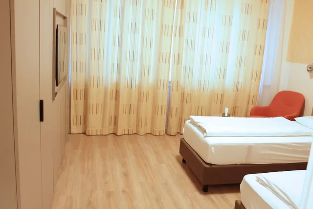 غرفة اقتصادية بسريرين منفصلين، Isar City Hotel 4/8