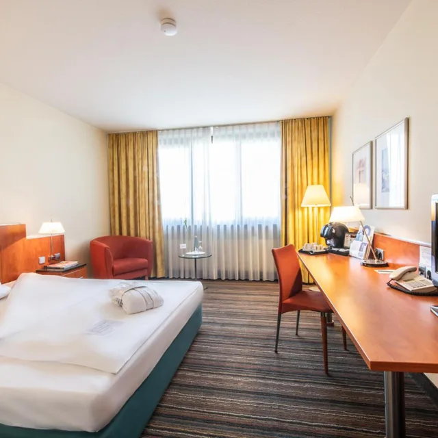 Superior, Double Bed, Courtyard View, Mercure Hotel Offenburg Am Messeplatz 3/8