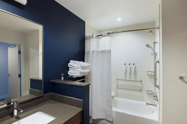 غرفة قياسية بسريرين كوين، Fairfield Inn & Suites Dayton Beavercreek 8/9