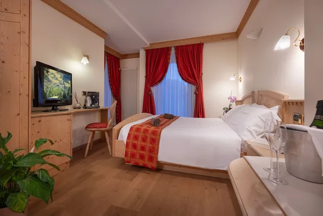 غرفة كومفورت بسرير مزدوج أو سريرين منفصلين، Cristallo Hotel 5/10