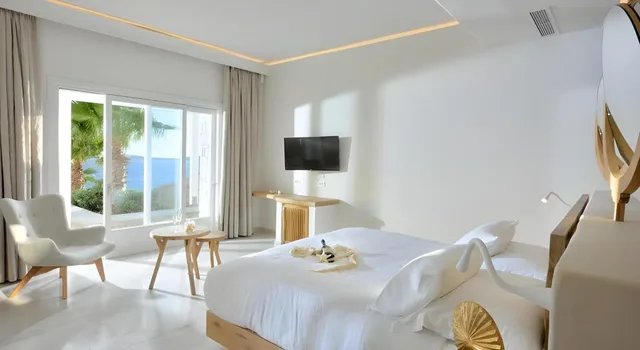 جناح بسرير كوين مع أريكة بمسبح خاص، Anax Resort and Spa 1/9