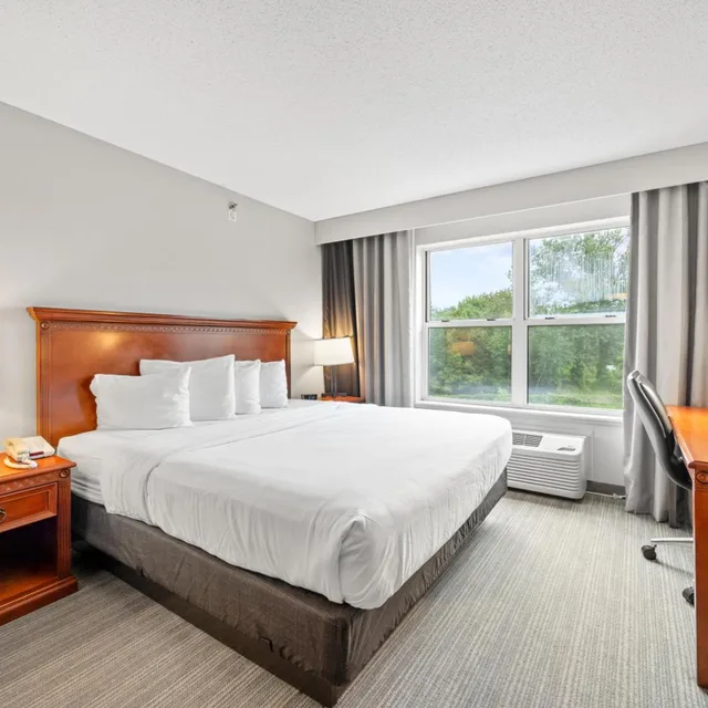 Studio, Accessible, Marinette WI Hotel 1/8
