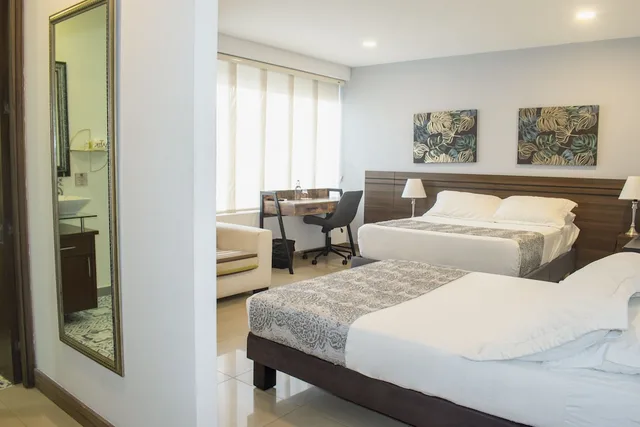 غرفة قياسية بسريرين منفصلين وسرير كوين، Malik Hotel Boutique 8/10