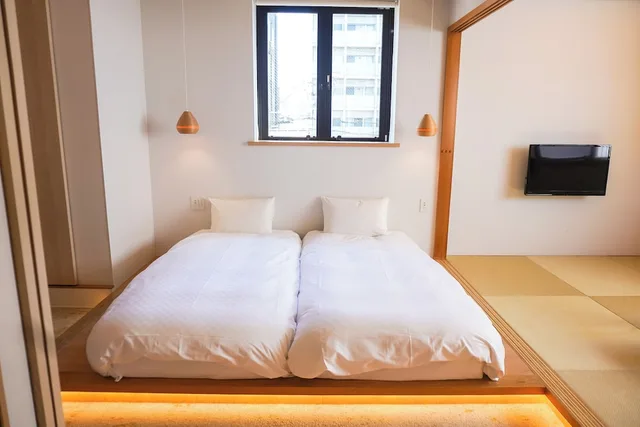 غرفة سوبيريور بسريرين منفصلين وفرشتي فوتون بحوض استحمام، Hotel Imagine Kyoto 4/10