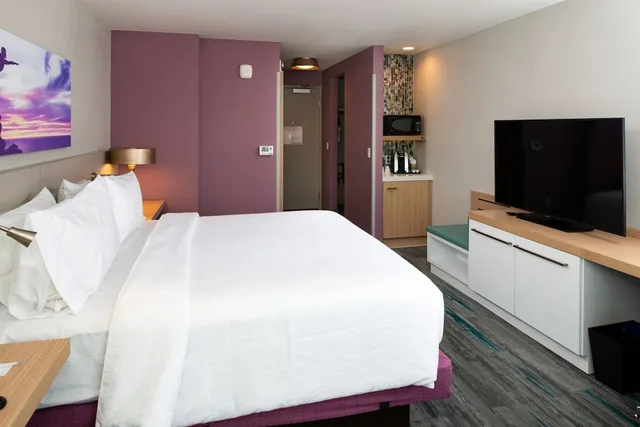 غرفة قياسية بسرير كينج، Hilton Garden Inn Seattle Lynnwood 5/9