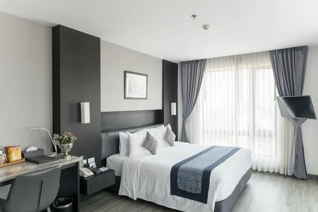 غرفة ديلوكس بسرير كينج بإطلالة على المدينة، Surestay Hotel By Best Western Vientiane 3/10