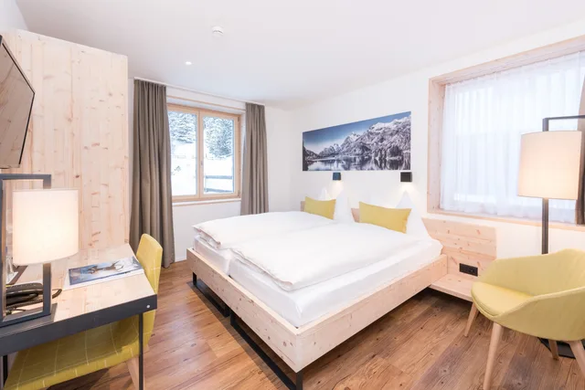 Comfort, Double Bed, Berghotel Randolins 1/4