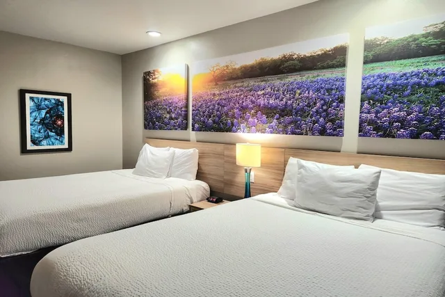 غرفة بسريرين كوين، Days Inn & Suites by Wyndham Katy 6/10