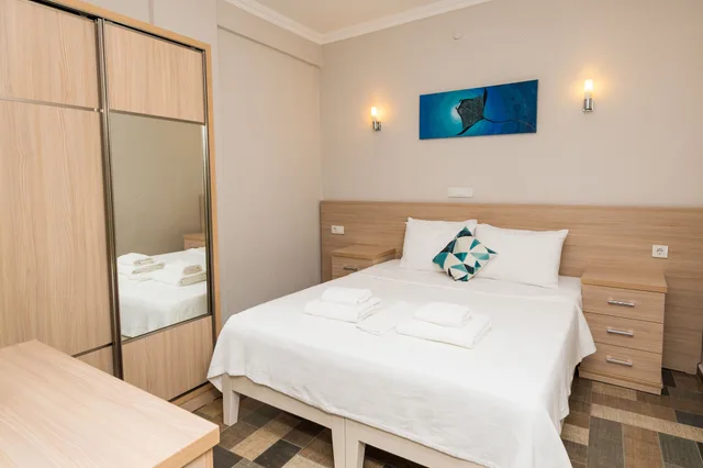 Room, Bunk Bed, Pool Side, Sofa، M Suite Hotel 3/8
