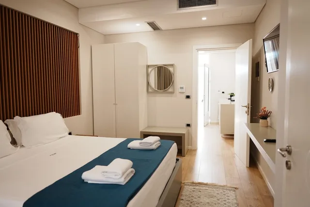 جناح سوبيريور بسرير كينج بإطلالة على البحر بشرفة مع أريكة، Blue Sky Hotel 3/10