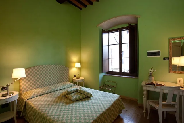 Classic, Queen Bed, Castello di Baccaresca 4/10