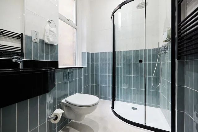 غرفة عائلية بسرير مزدوج وسرير فردي، Blandford Hotel 5/6