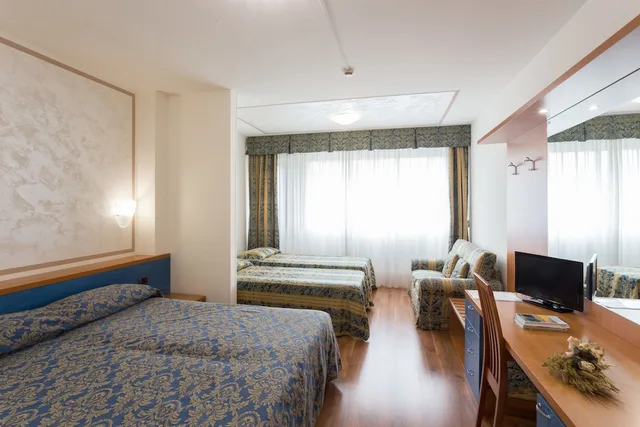 غرفة رباعية بأربعة أسرّة، Airmotel 5/10