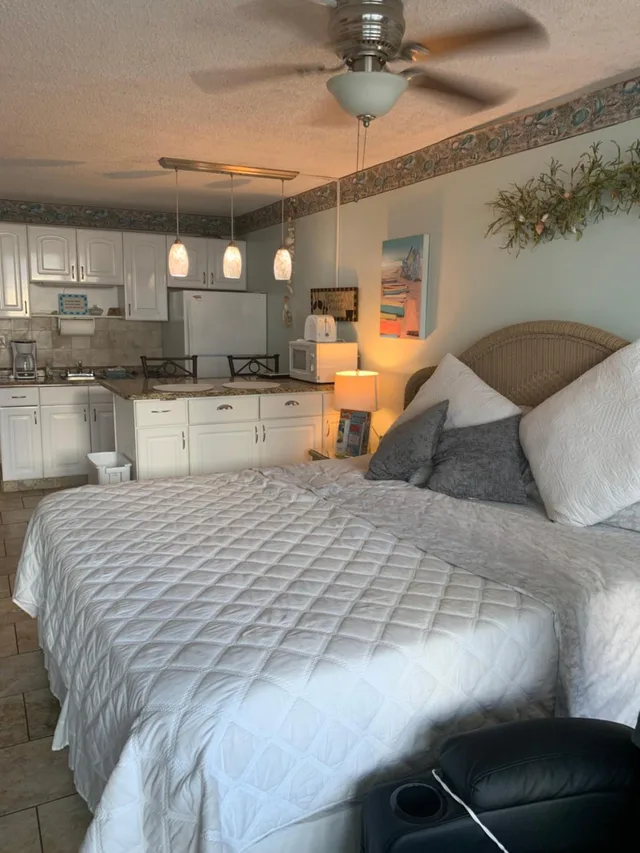 استوديو بشرفة، Island Inn Beach Resort 2/10