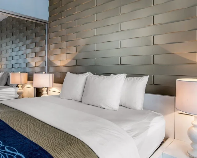 غرفة قياسية بسرير كوين، Comfort Inn & Suites Levittown PR 4/6