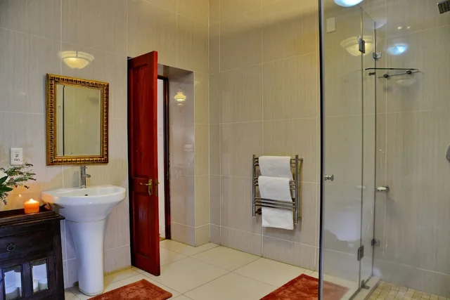 Premier, Villa, King and Queen Bed, Val Du Charron Coach House 6/8