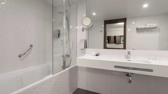Family, King and Twin Beds, Wellton Riverside SPA Hotel 3/4