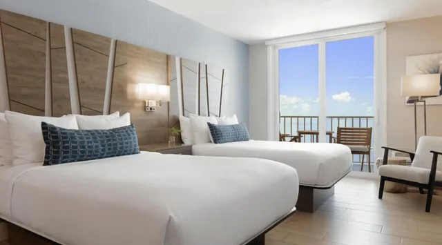Premier, Double Bed, Water Side، SkyBeach Resort 3/7