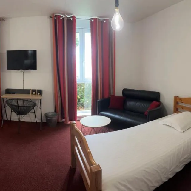 غرفة عائلية، Agape Hotel Niort- Bessines 3/10