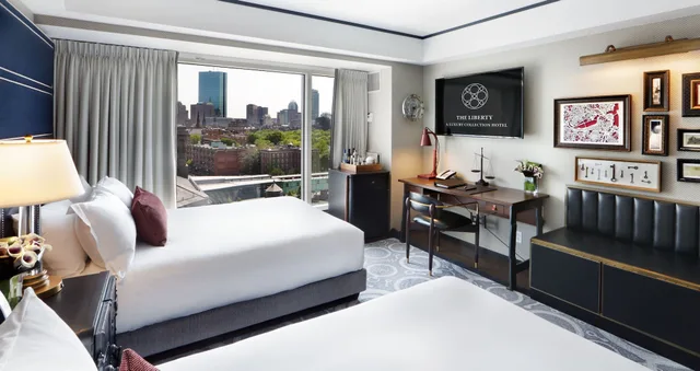 غرفة غراند بسريرين كوين بإطلالة على المدينة، The Liberty, A Luxury Collection Hotel, Boston 3/4