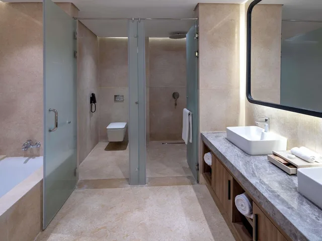 Superior, Double Bed, Rixos Premium Magawish Bay View 5/6