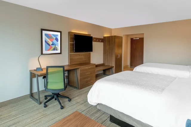 جناح بسريرين كوين مع أريكة لذوي الإعاقة، Holiday Inn Express & Suites Phoenix - Airport North 1/2