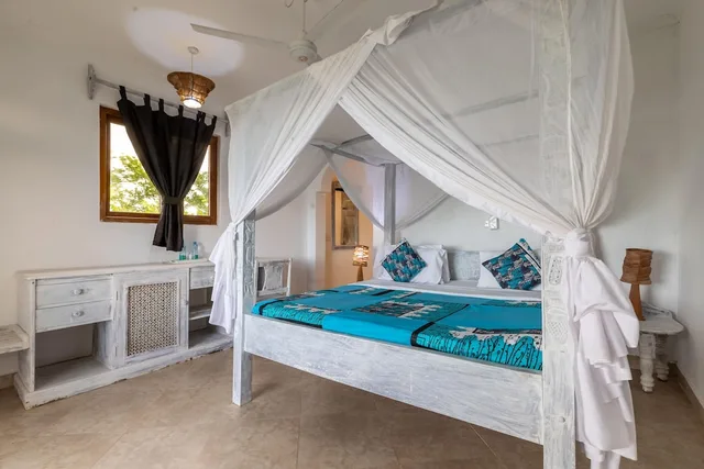 غرفة قياسية بسرير كينج بإطلالة على البحر بغرفة نوم واحدة، Hillpark Amare Resort 1/2