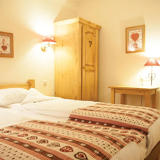 غرفة رباعية، Inter Hotel Colmar Sud La Ferme Du Pape Hostellerie 1/6