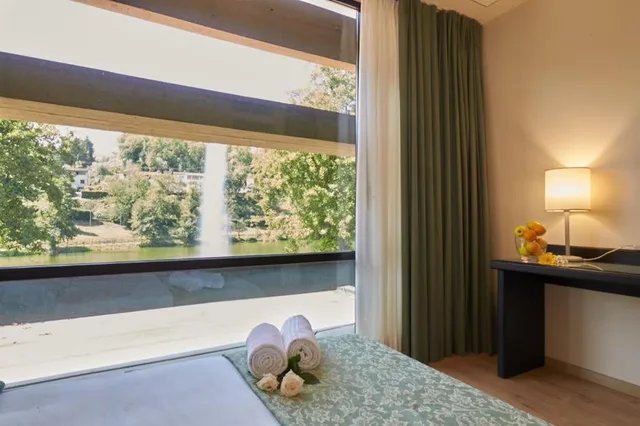 غرفة بسرير مزدوج أو سريرين منفصلين بإطلالة على البحيرة، Hotel Lago Verde 5/6