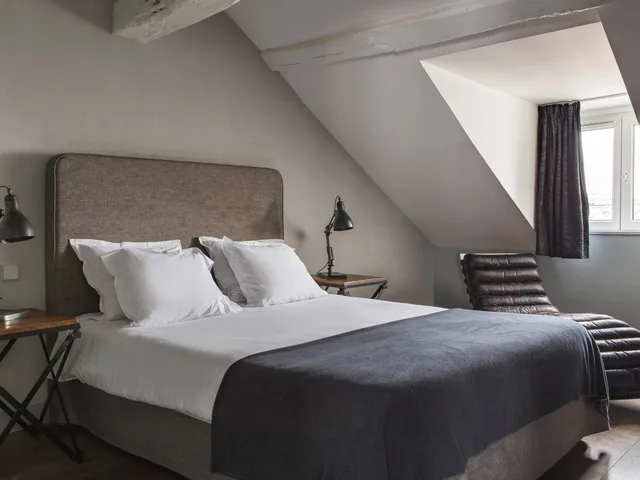 جناح عائلي، New Hotel Roblin 2/9