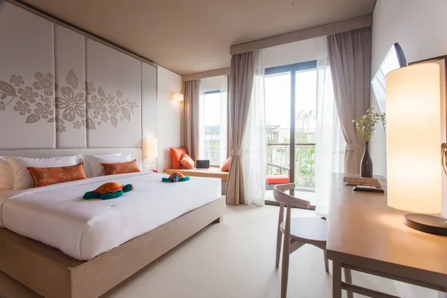 غرفة سوبيريور بسرير مزدوج بإطلالة على المسبح، Proud Phuket Hotel 2/7