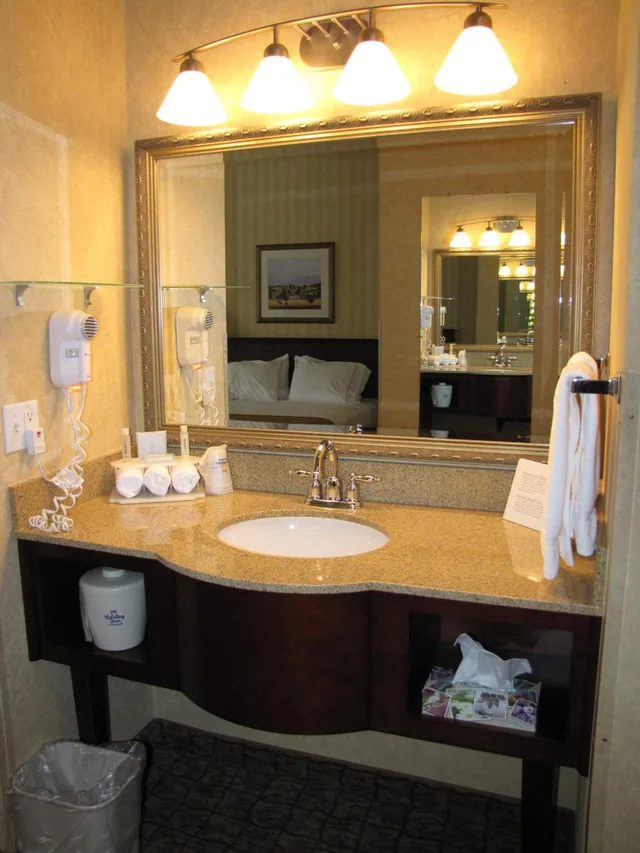 جناح ديلوكس بسرير كينج، Holiday Inn Express Hotel Wenatchee 8/8