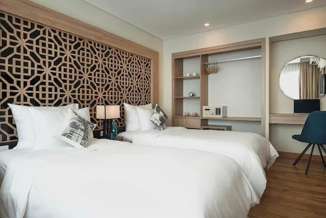 Premium, Quadruple, 2 Double Beds, C Central Hotel de Tham 1/1