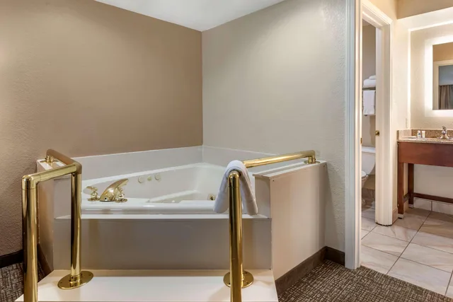 Suite, King Bed, Comfort Inn Lafayette I-65 3/4