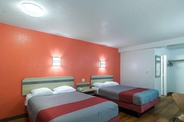 غرفة ديلوكس رباعية للمدخنين، Motel6 Oklahoma City, OK - South 5/10
