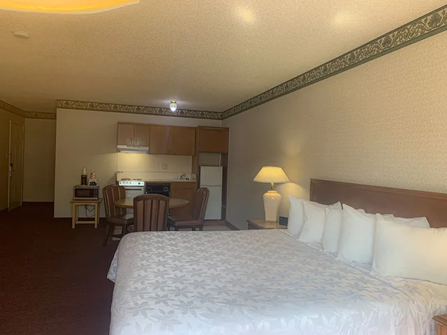 غرفة قياسية بسرير كينج، Econo Lodge Inn & Suites Winnemucca 1/3