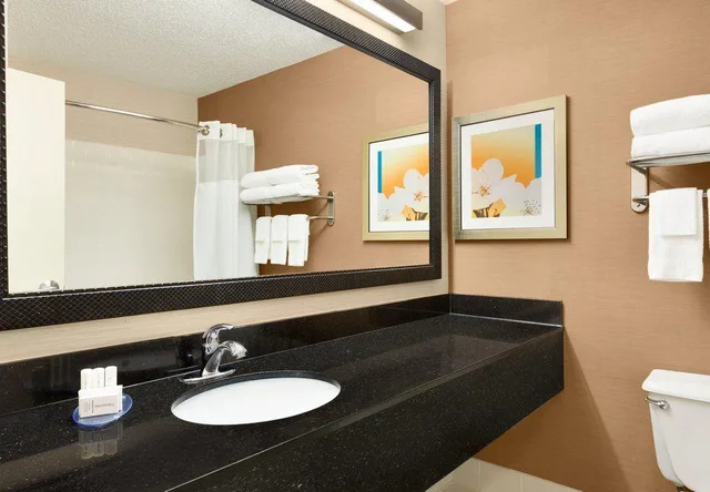 جناح بسرير كينج، Comfort Inn & Suites Oklahoma City, OK 4/4
