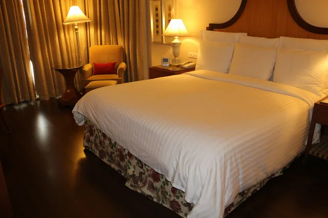 غرفة بسرير كينج للمدخنين، Hyderabad Marriott Hotel And Convention Centre 9/10