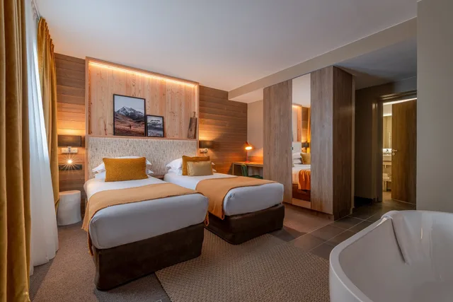 جناح بريميوم بسريرين كينج بشرفة بغرفتي نوم مع أريكة، ILY La Rosiere & Spa Nuxe 2/3